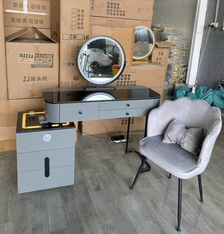 BÀN TRANG ĐIỂM NHẬP KHẨU - VPO1