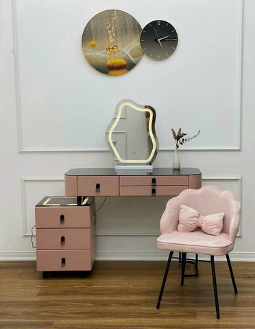 BÀN TRANG ĐIỂM NHẬP KHẨU - VPO5