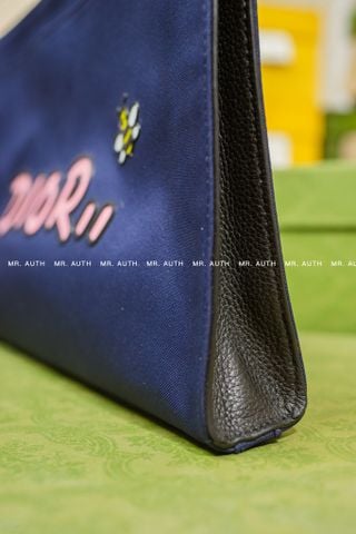  Dior Bee Pouch 