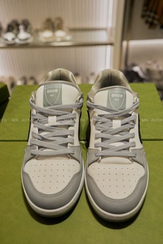  Dior B57 Low-Top Sneaker 