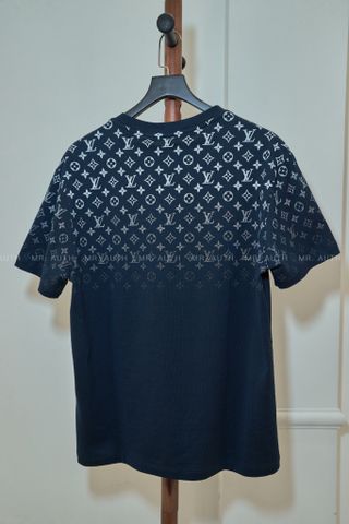  Louis Vuitton Gradient Cotton T-Shirt. 