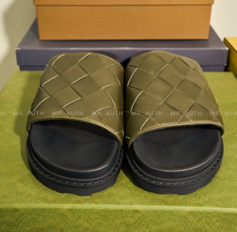  Bottega Veneta Intrecciato Leather Slides 