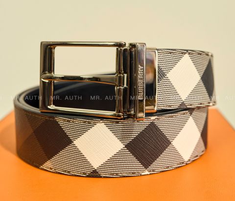  Burberry Trench Reversible Leather Belt. 