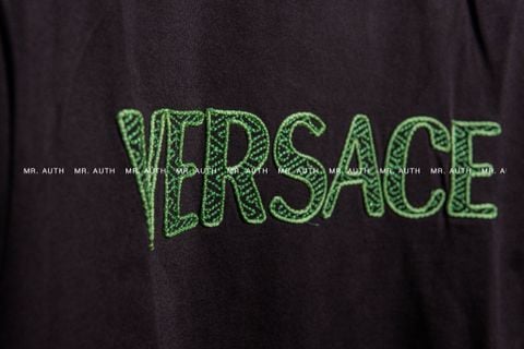  Áo Versace La Greca Logo T-Shirt. 