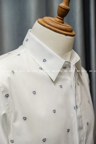  Dior CD Heart Embroidered Shirt. 