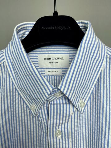  Thom Browne Light Blue Cotton Seersucker Grosgrain Cuff Straight Fit Short Sleeve Shirt. 