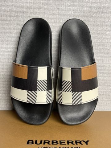  Dép Burberry Furley Checked Slides 