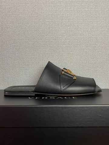  Dép Versace Medusa Biggie Flat Mules. 