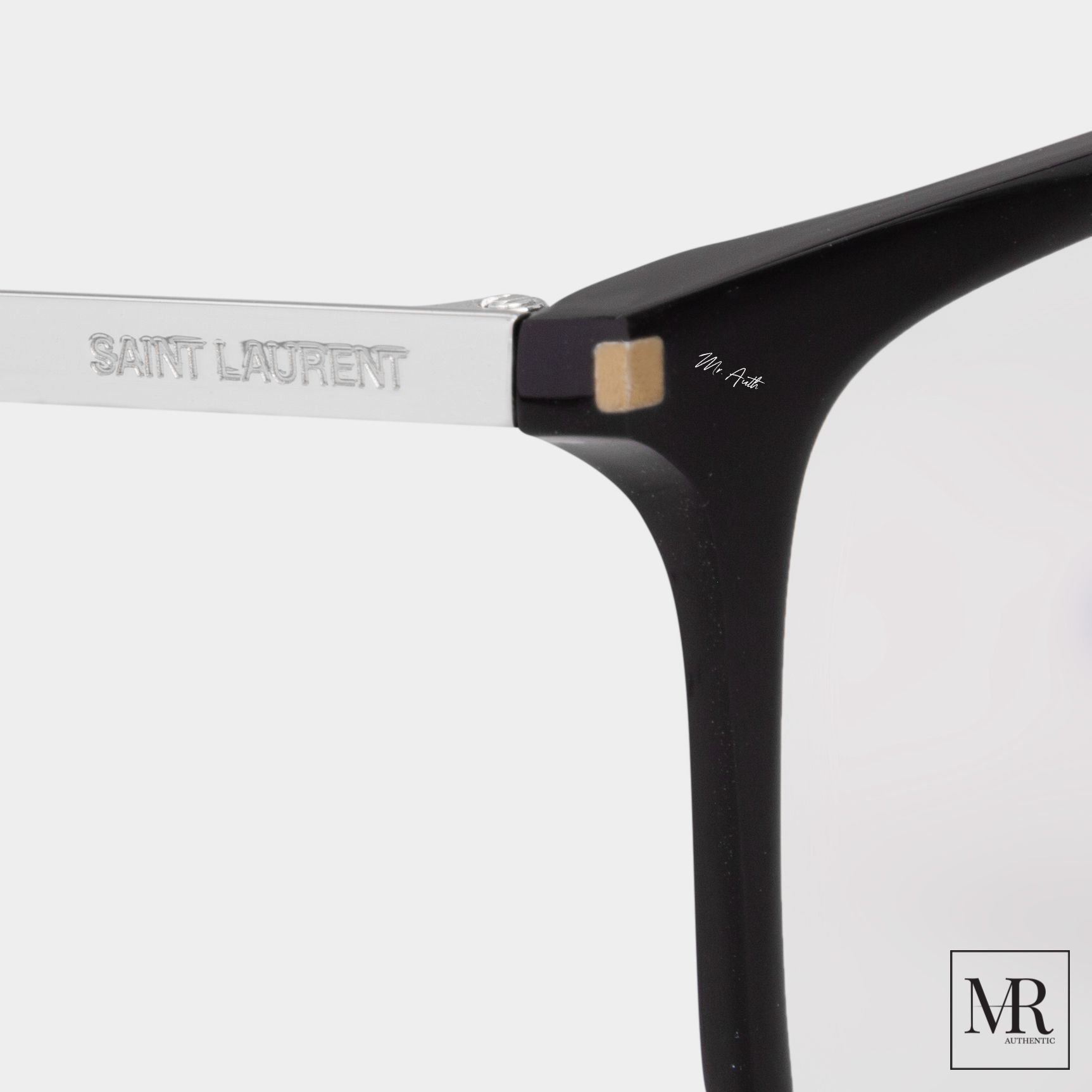 Gọng kính Saint Laurent Glasses.