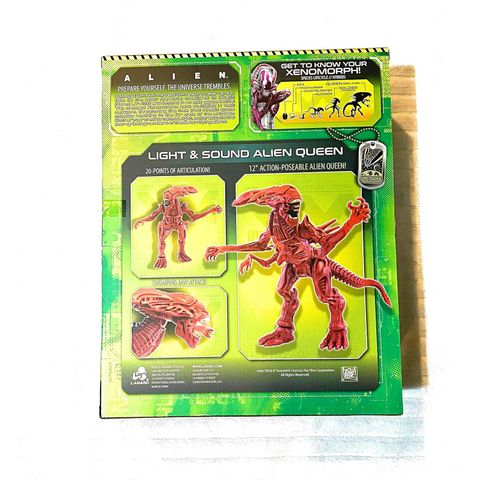  Alien Collection- Light & Sound Deluxe Alien Queen - RED 