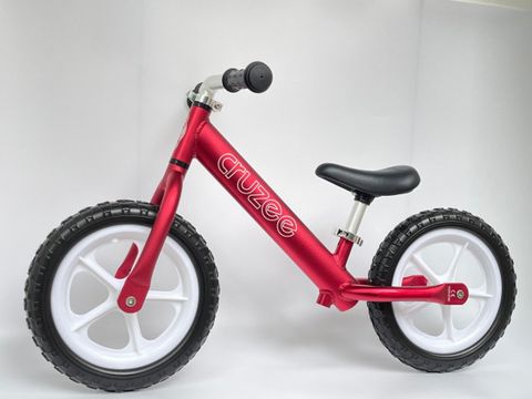 Xe Cruzee màu đỏ 