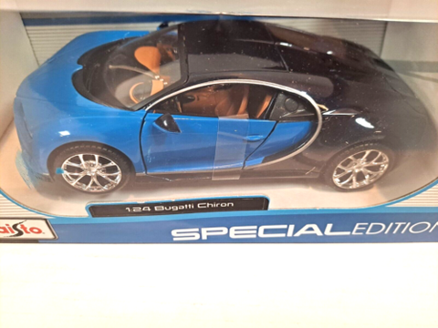  31514- BK 1:24 BUGATTI CHIRON ( XANH) 
