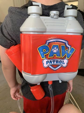  Bình phun nước đeo lưng Paw Patrol Little Kids Water Backpack 