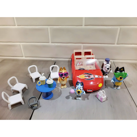  Bộ đồ chơi Bluey Vehicle and 4 Figure Pack, Escape Convertible 