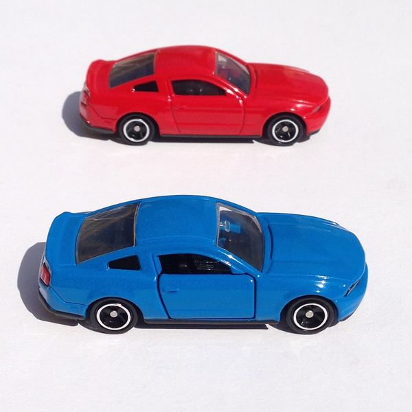 Ô Tô Đồ Chơi Tomica 60 Ford Mustang GT V8 SP-1