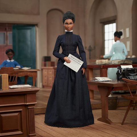  23win08 com búp bê Barbie Signature Inspiring Women Ida B. Wells Collector Doll 