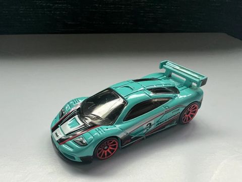  Mô hình xe HHD92 Hot Wheels Basic Car McLaren F1 GTR 