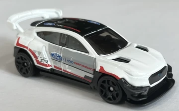  HHD88 Hot Wheels Basic Car Ford Mustang Mach E 1400 