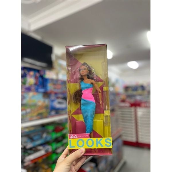 Búp bê Barbie Signature Look Brunette HJW82
