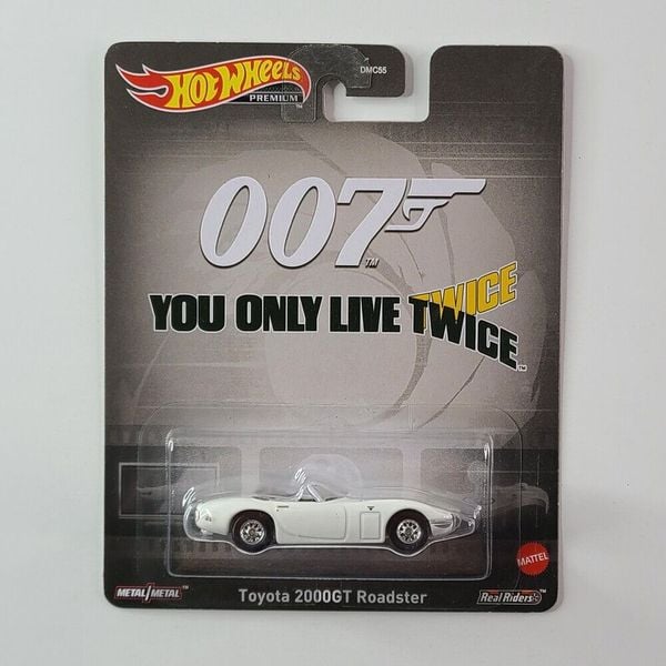 HKC27 Hot Wheels Retro Entertainment 007 Die Twice - Toyota 2000GT Roadster