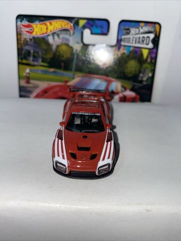  Xe mô hình HKF36 Hot Wheels Boulevard Porsche 935 