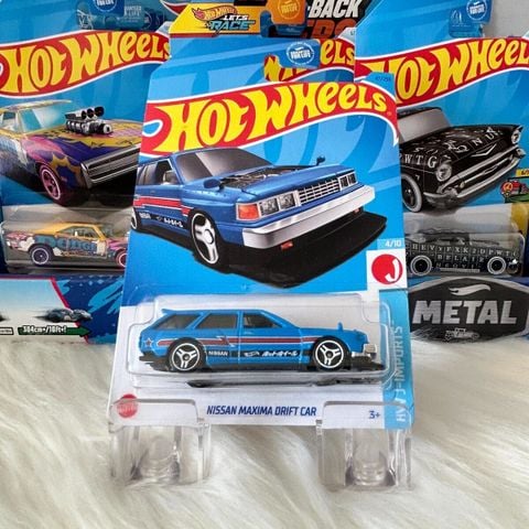  Xe mô hình HNK28 Hot Wheels Basic Nissan Maxima Drift Car 