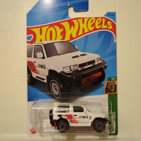  Xe mô hình HNK59 Mattel Hot Wheels Mitsubishi Pajero Evolution 