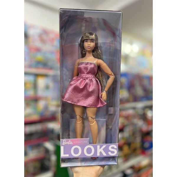 HRM16 Barbie Looks No. 24 Collectible Doll with Brown Hair and Modern Y2K Fashion