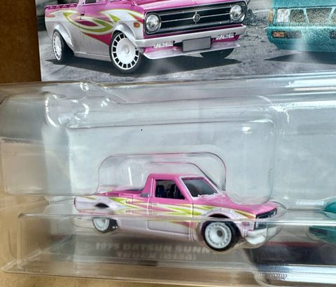 HRR78 Hot Wheels Premium 2 Pack 1975 Datsun Sunny Truck (B120) / Custom '93 Nissan Hard Body (D21) 