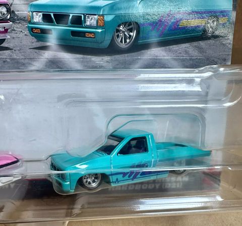  HRR78 Hot Wheels Premium 2 Pack 1975 Datsun Sunny Truck (B120) / Custom '93 Nissan Hard Body (D21) 