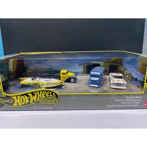  HRT51 Hot Wheels Premium Collector Set - Motorhead Madness 