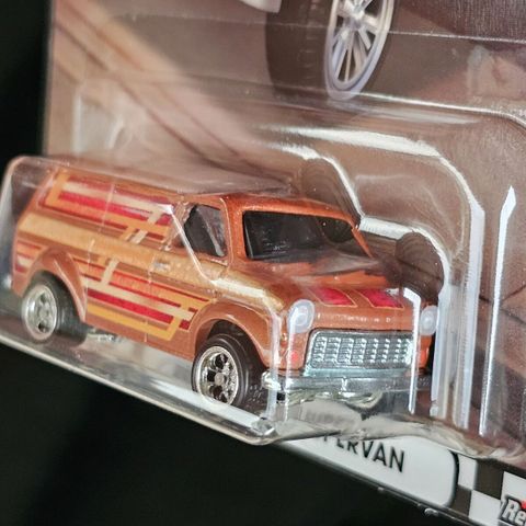  Xe mô hình HRT76 Hot Wheels Boulevard Ford Transit Supervan 