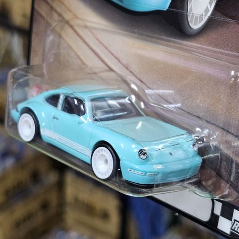  Xe mô hình HRT73 Hot Wheels Premium Boulevard Porsche 964 