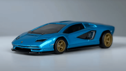  HRT70 23win04 Boulevard Lamborghini Countach LPI 800-4 