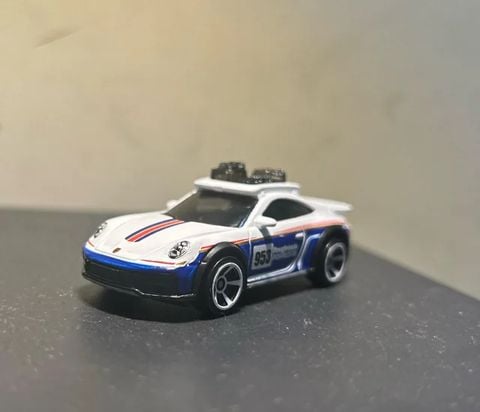 Xe mô hình HRY70 Hot Wheels Porsche 911 Rallye - White/Blue 