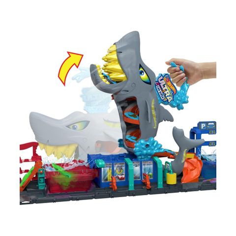  HTN82 Hot Wheels Ultra Shark Car Wash Playset 
