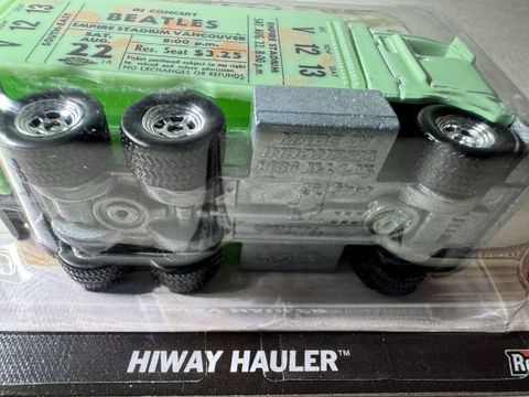  HVJ45 23win04 Pop Culture - The Beatles Highway Howler (Green) 