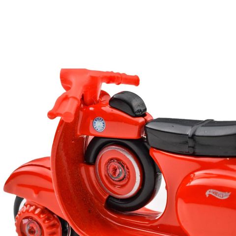  HXP89 Hot Wheels Basic Car Vespa 90 SS Super Sprint (1966) 