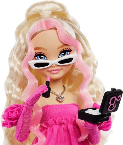  HYC21 Barbie Dream Besties Malibu Fashion Doll - B0CMGN55PX 