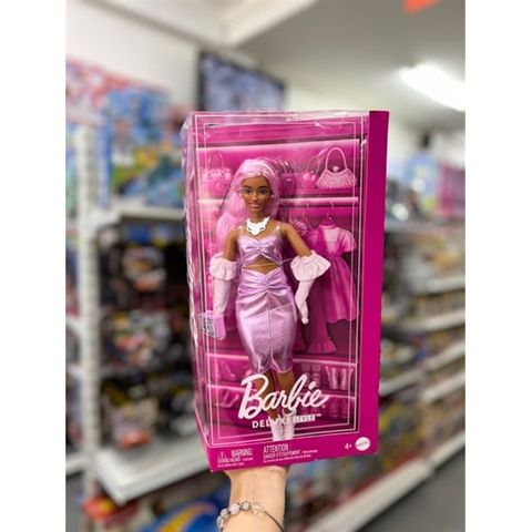  Búp bê HYV25 Barbie Deluxe Style Doll #1 in Glossy Pink Barbiecore Dress 