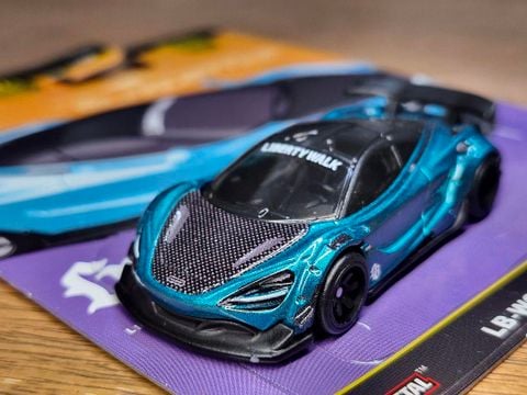  Xe mô hình Hot Wheels JBK47 Car Culture Silhouette Liberty Works McLaren 720S - Green 