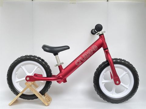  Xe Cruzee màu đỏ 