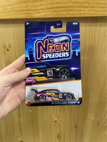  HRW82 Mô hình xe Hot Wheels Neon Speeders CADILLAC ATS- VR 