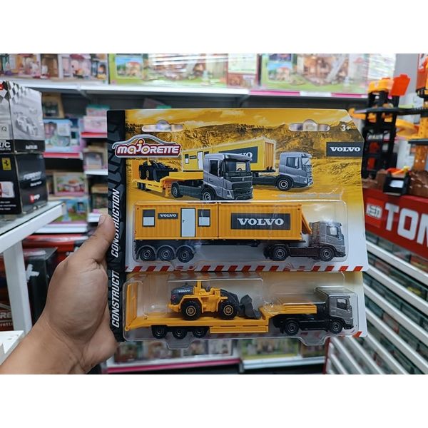 212057288 Xe Mô Hình MAJORETTE Volvo Transporter Assortment