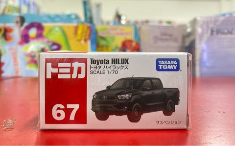  Tomica 67 Toyota Hilux Die-Cast Model 1/70 