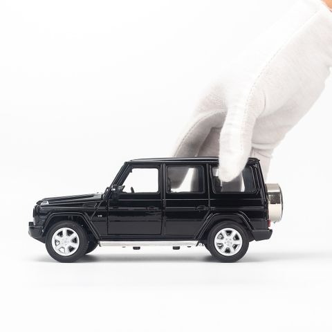  Mô hình xe Mercedes G500 1:24 Welly 24012W- White 