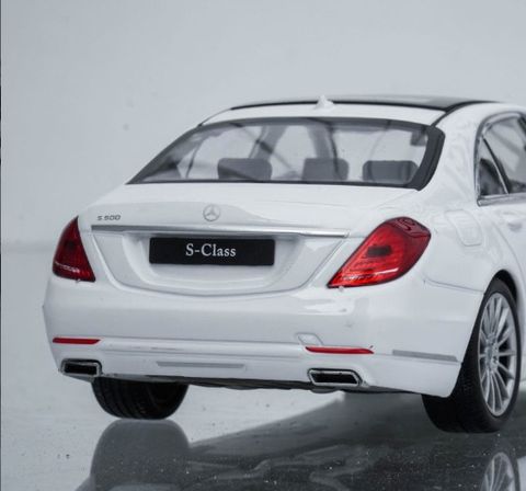  Mô hình xe Mercedes-Benz S-Class 1:24 Welly- 24051- White 