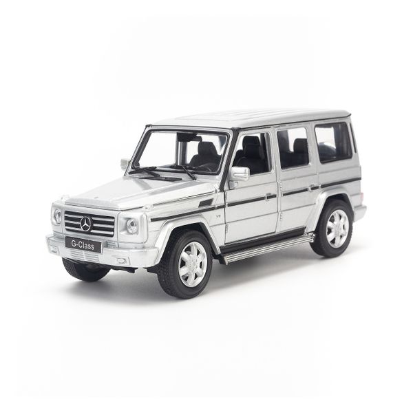 Mô hình xe Mercedes G500 1:24 Welly 24012W- Silver