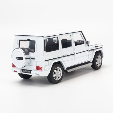  Mô hình xe Mercedes G500 1:24 Welly 24012W- White 