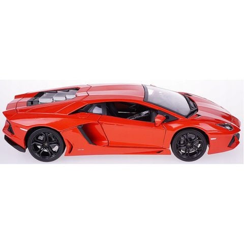  18-11033 - 1:18 LAMBORGHINI AVENTADOR LP700-4(CAM) 
